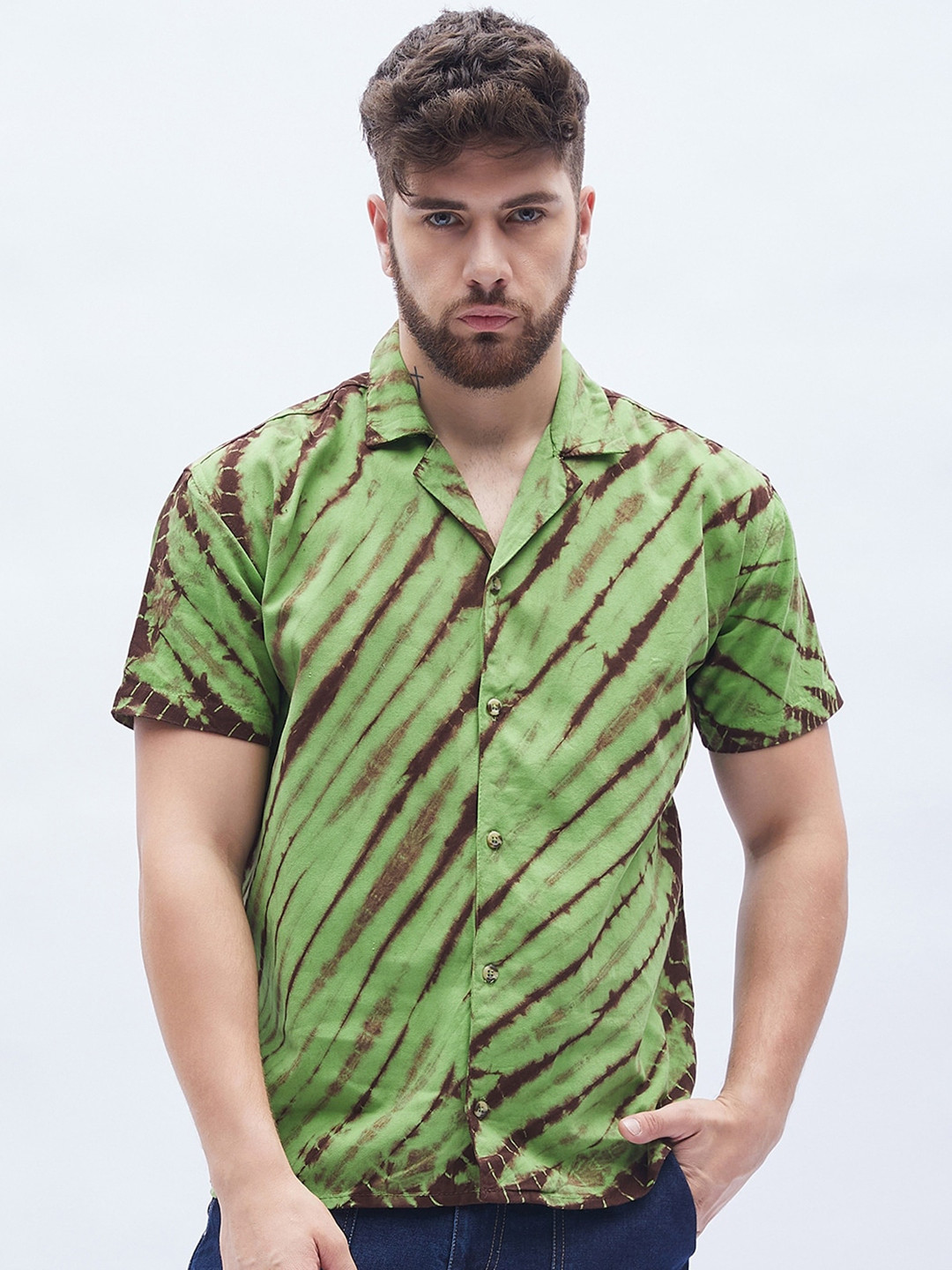 

FUGAZEE Green Relaxed Boxy Tie And Dye Cuban Collar Pure Cotton Shirt