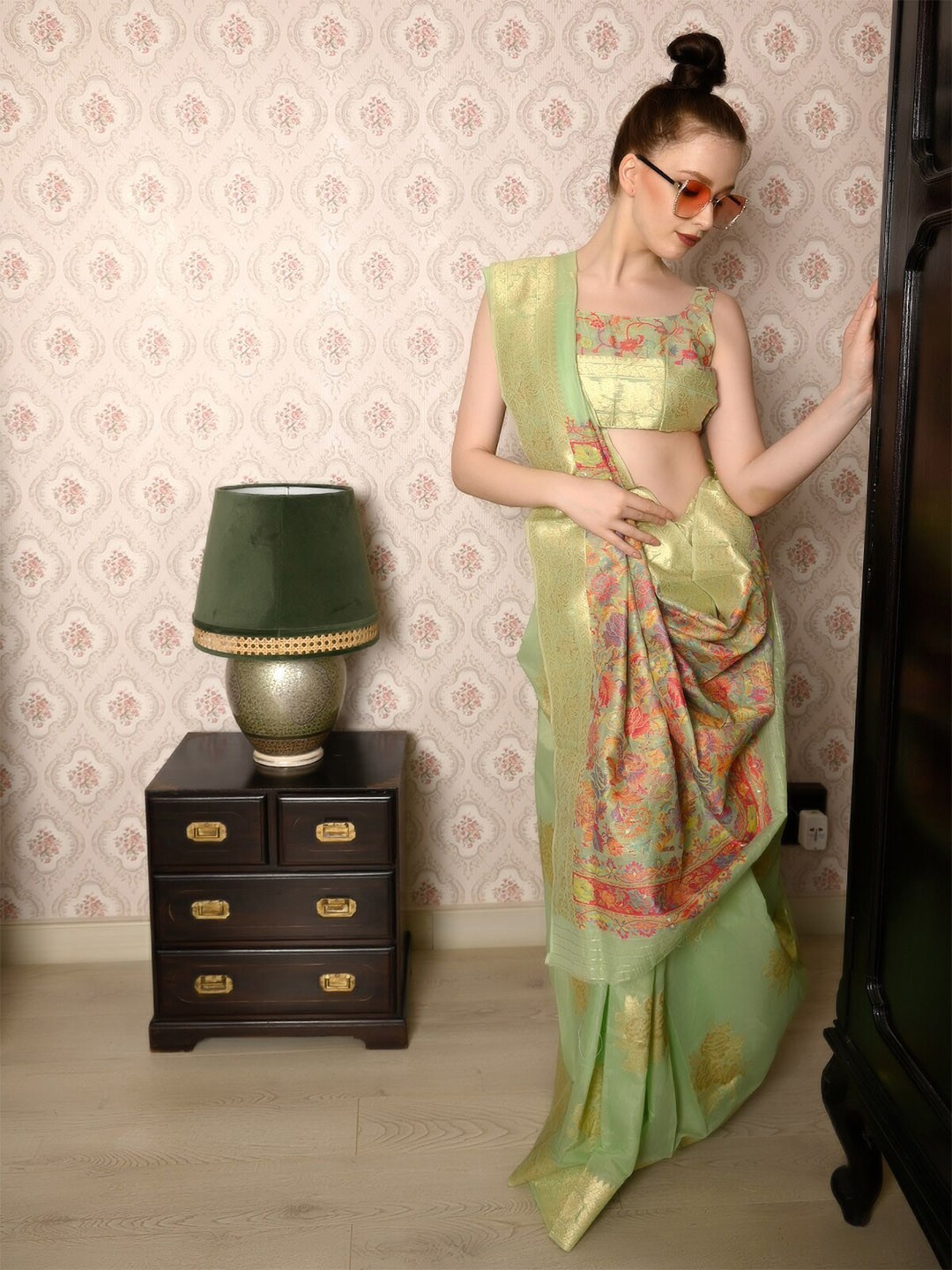 

ODETTE Floral Woven Design Zari Saree, Green