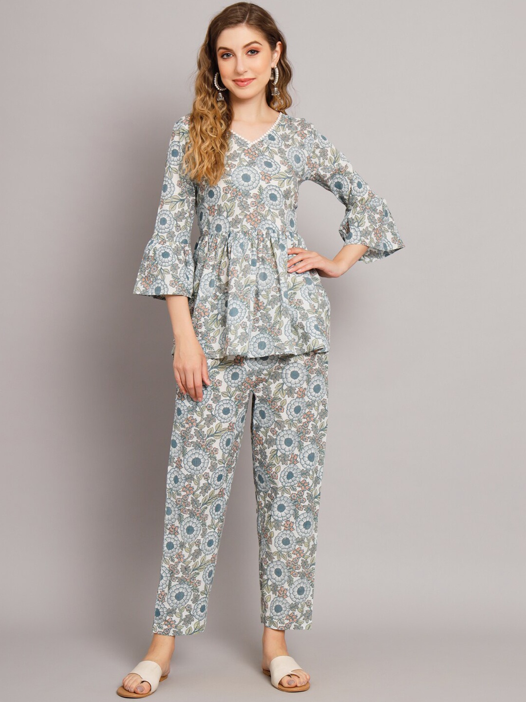 

DECKEDUP Floral Printed Top With Trousers, Grey