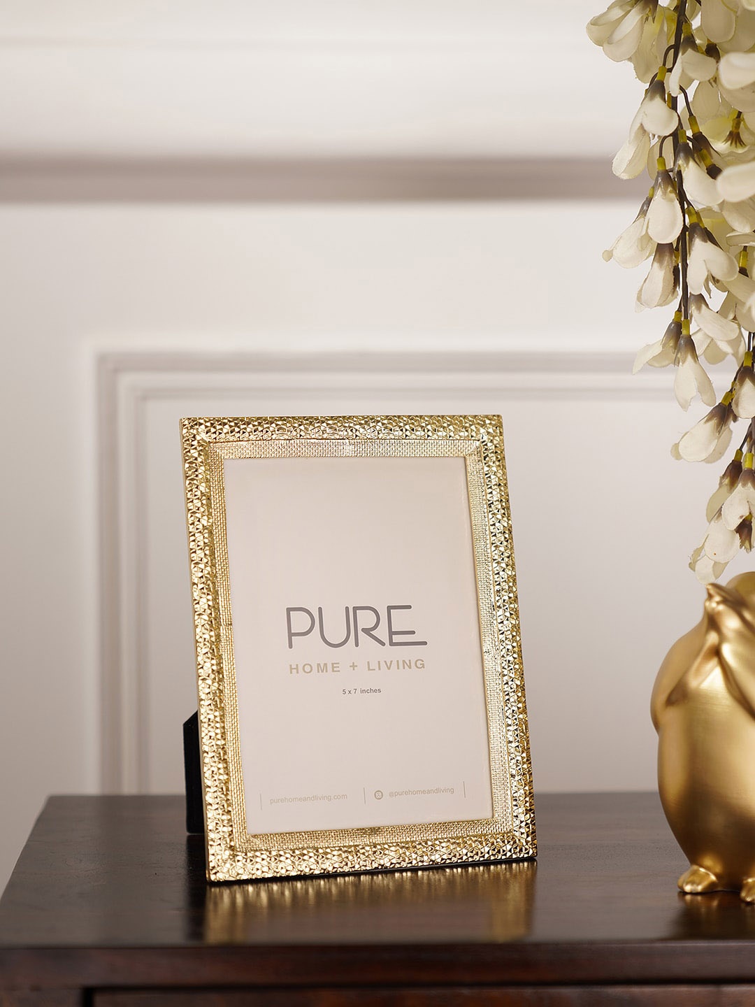 

Pure Home and Living Gold Plated Textured Metal Photo Frame