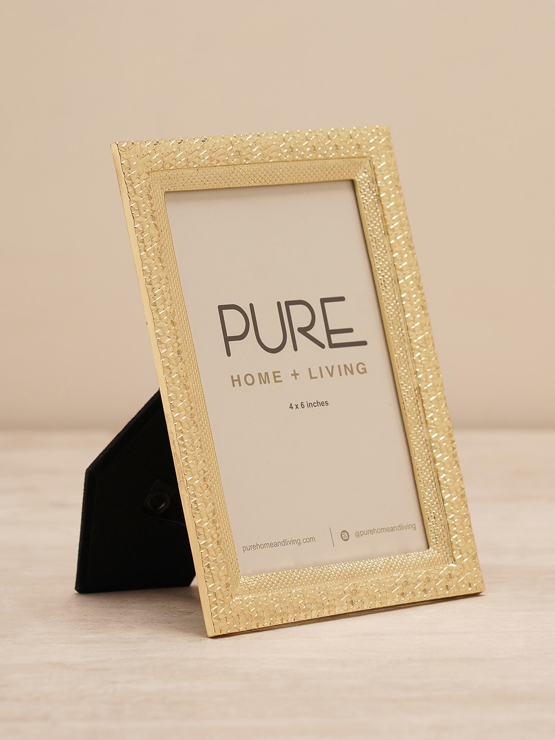 

Pure Home and Living Gold-Plated Textured Metal Table Photo Frame, Beige