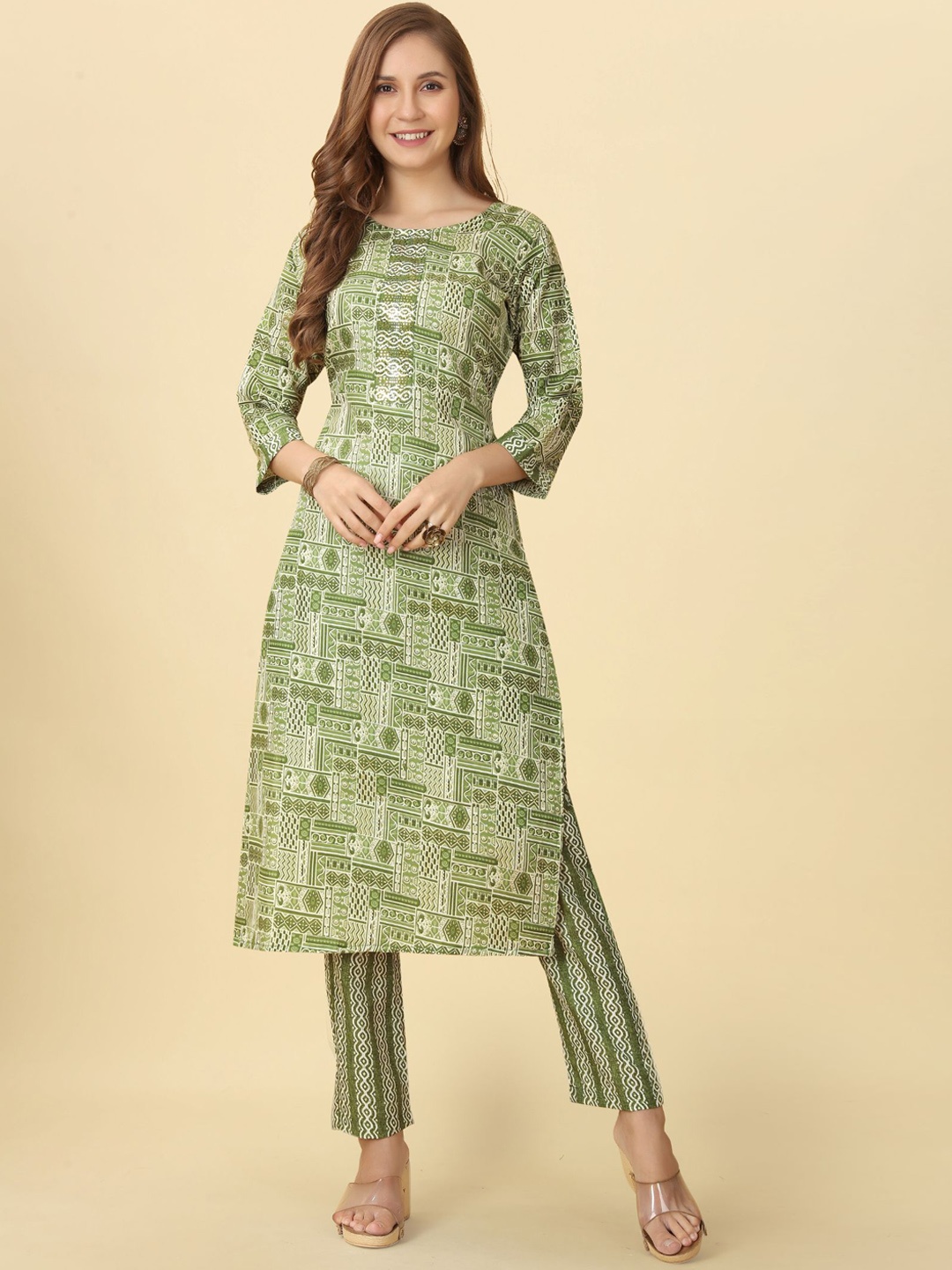 

KALINI Women Green Printed Regular Kurta with Trousers