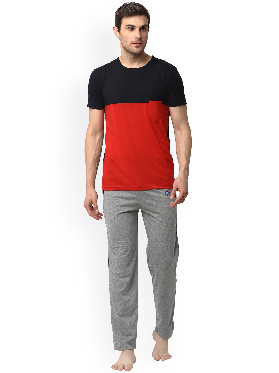 

VIMAL JONNEY Colourblocked Night Suit, Red