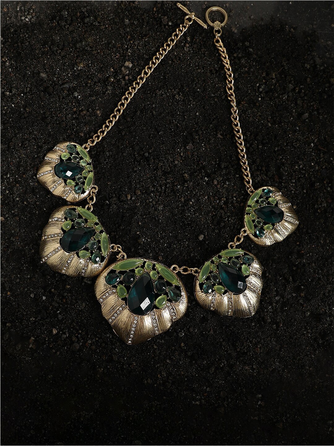 

SOHI Gold-Plated Stine Studded Necklace