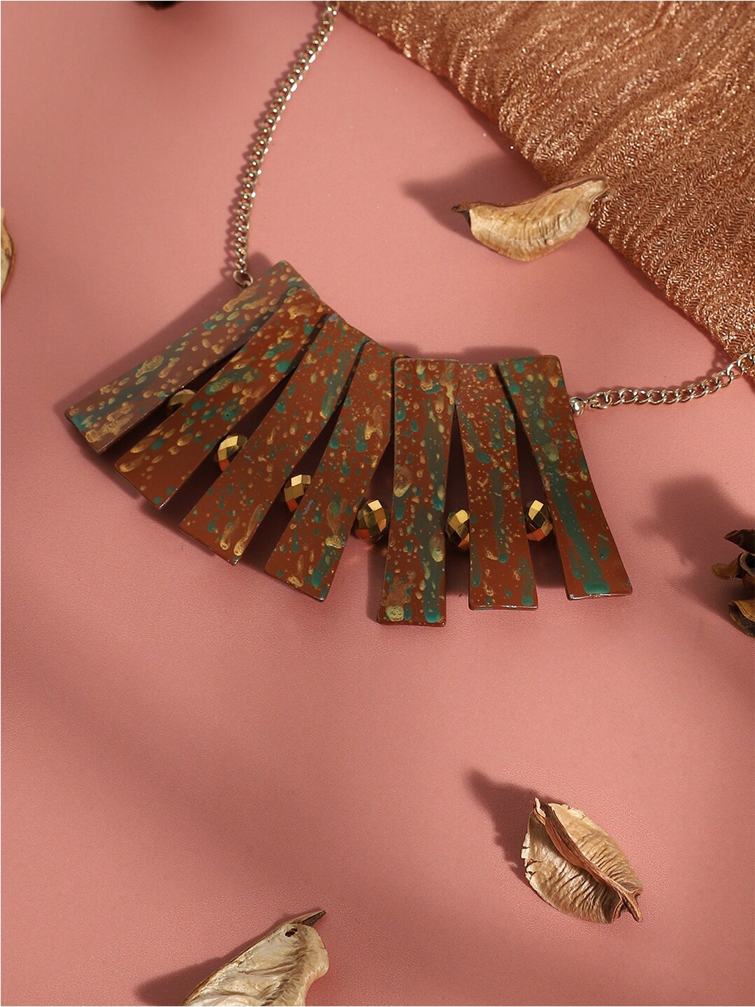 

SOHI Gold-Plated Statement Necklace