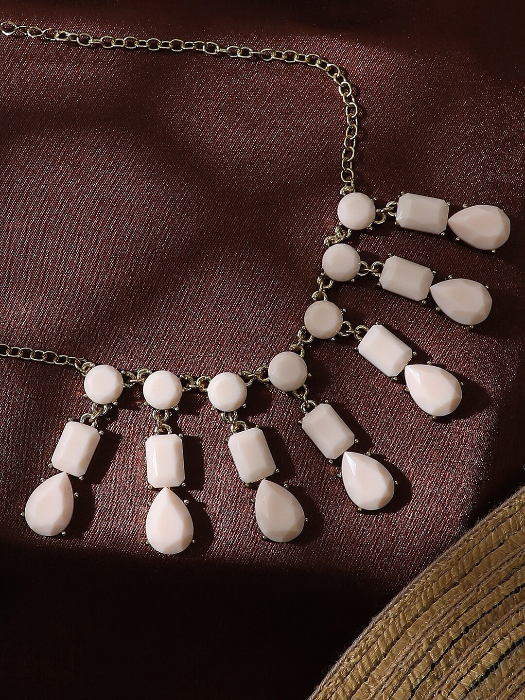 

SOHI Gold-Plated Artificial Stones Necklace