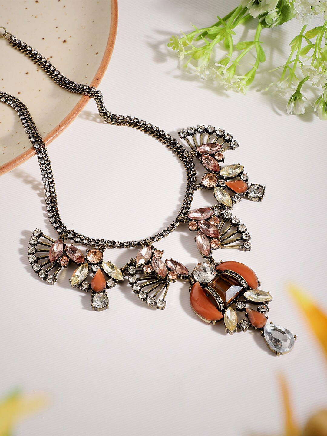 

SOHI Gold-Plated Statement Necklace