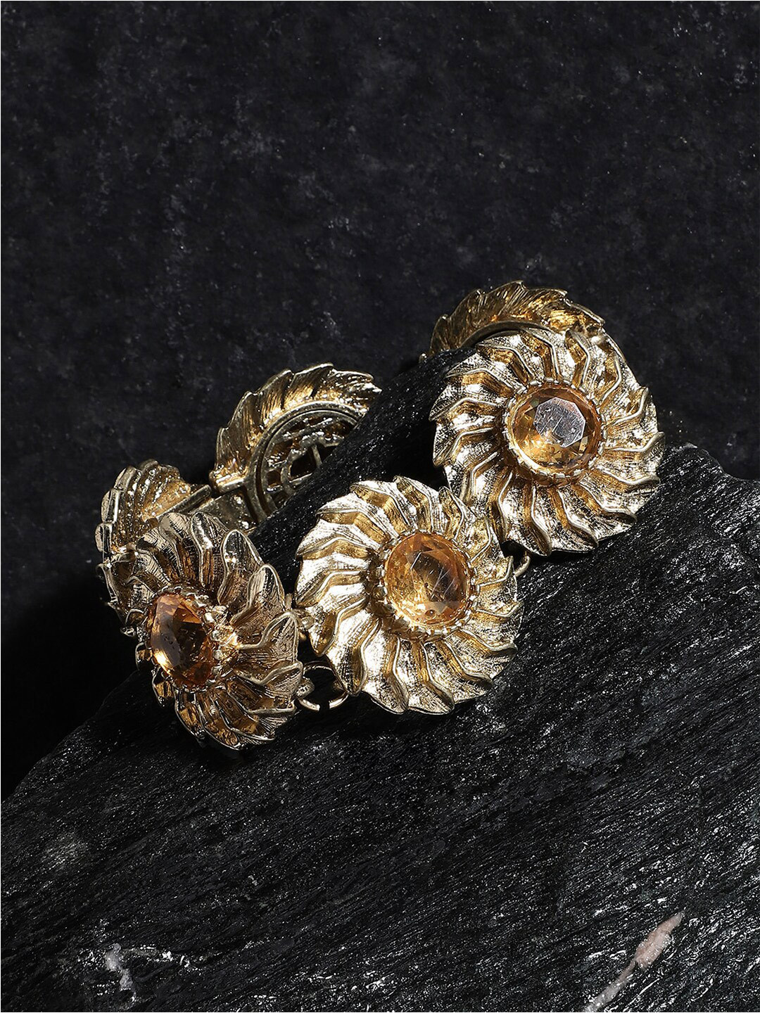 

SOHI Gold-Plated Cuff Bracelet