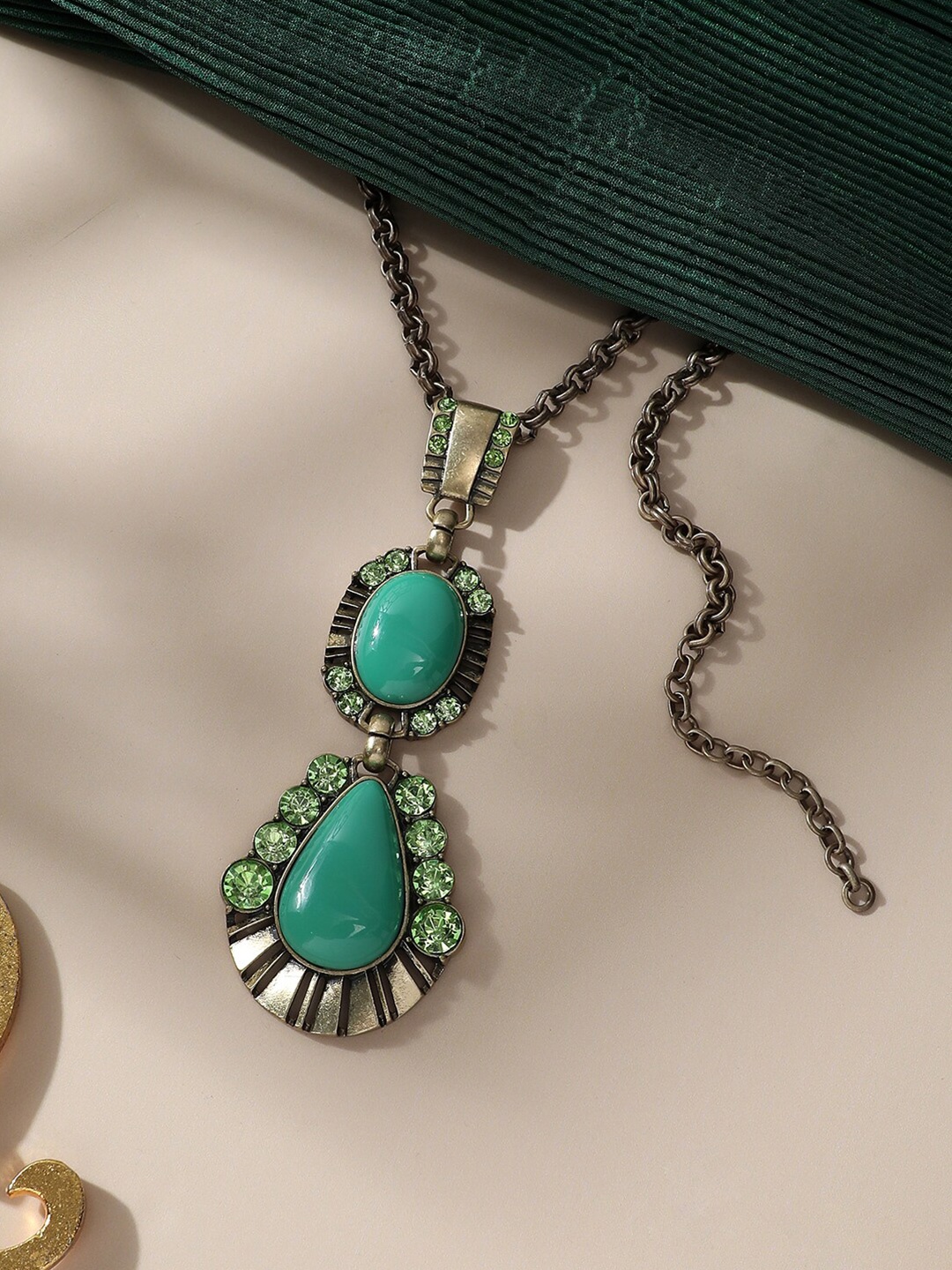 

SOHI Gold-Plated Statement Necklace