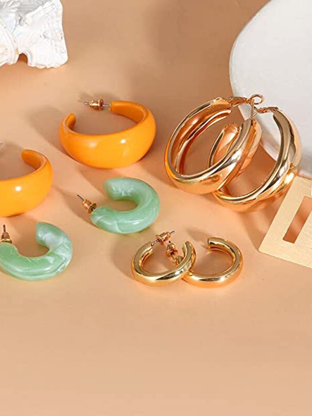 

VIEN Set Of 5 Gold-Plated Circular Hoop Earrings