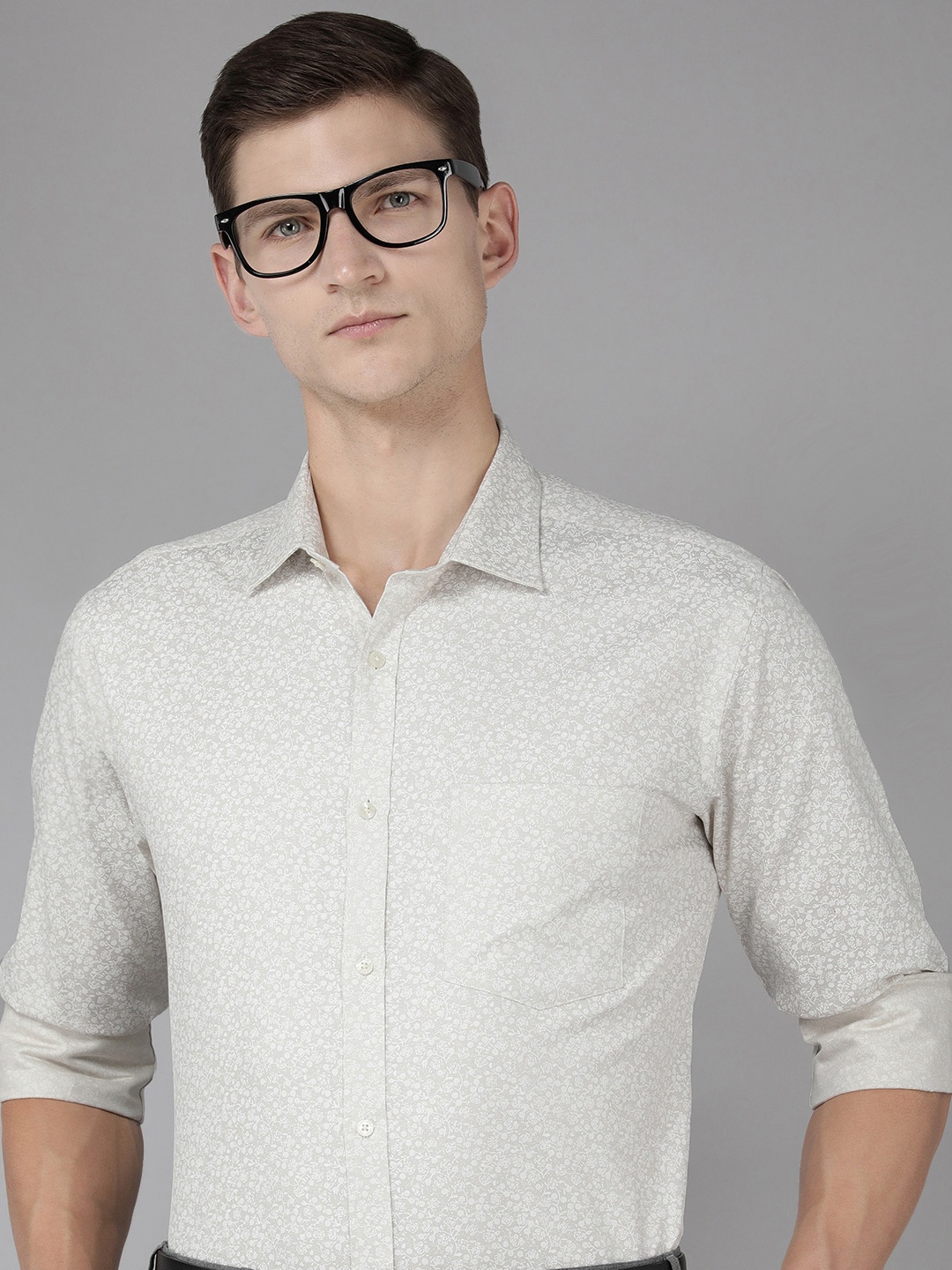 

Park Avenue Pure Cotton Slim Fit Floral Printed Formal Shirt, Off white