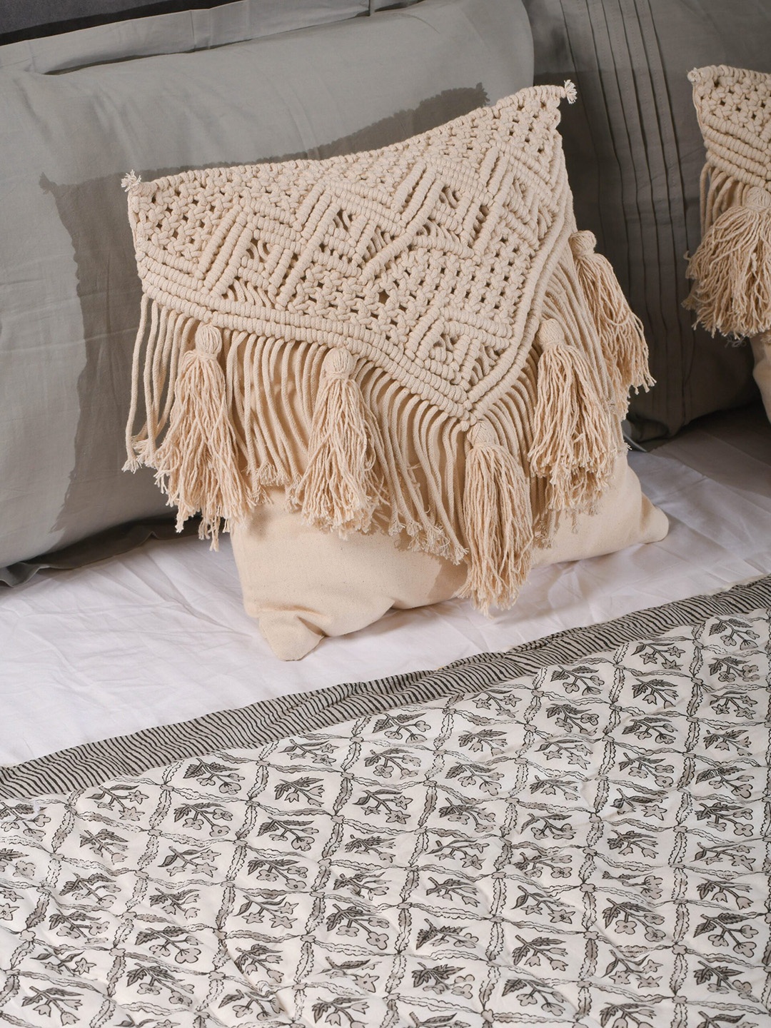 

THE SEWING CREST Mystic Cream 2 Pieces Square Cushion Covers