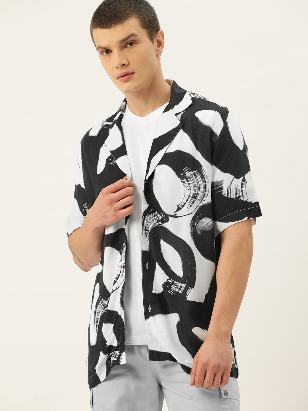 

Kook N Keech Classic Boxy Fit Printed Cuban Collar Casual Resort Shirt, Black