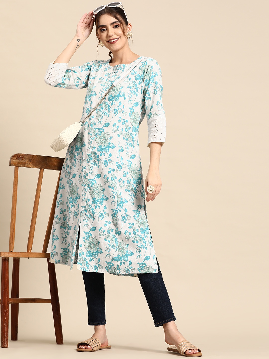 

Sangria Floral Printed Cotton Slub Kurta, White