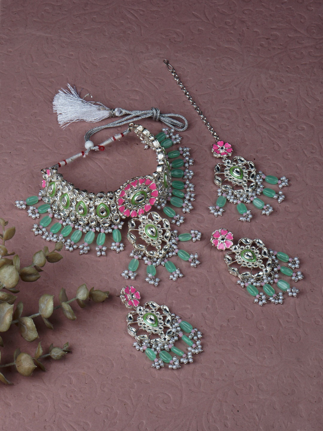 

Matushri Art Silver-Plated Kundan Choker Necklace & Earrings With Maang Tika
