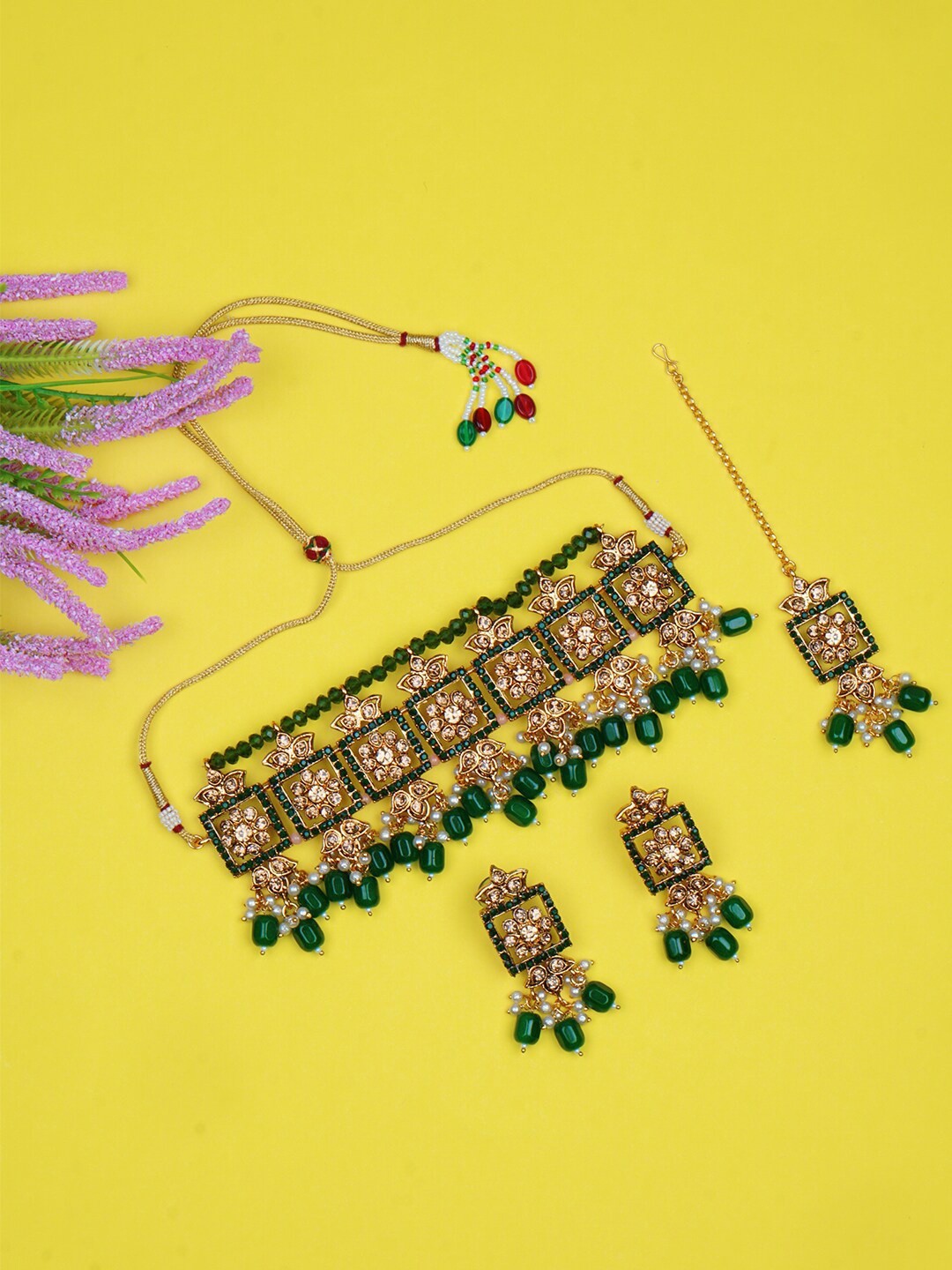 

Matushri Art Gold-Plated Kundan Necklace & Earrings With Maang Tika