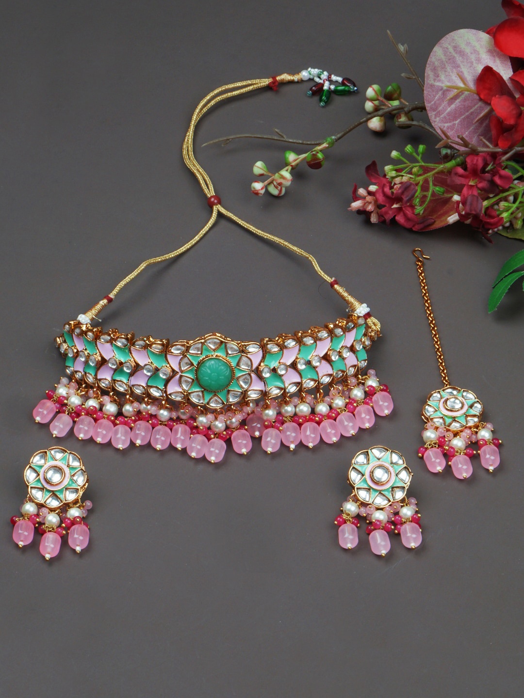 

Matushri Art Gold-Plated Kundan Jewellery Set