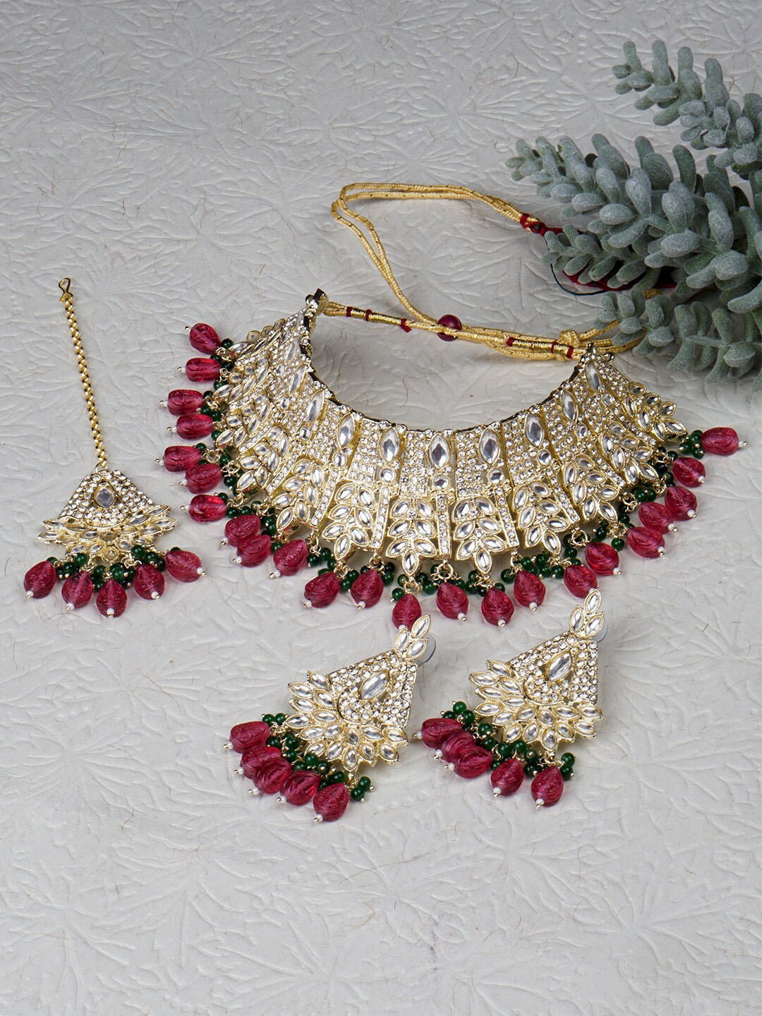 

Matushri Art Gold-Plated Kundan Necklace & Earrings With Maang Tika