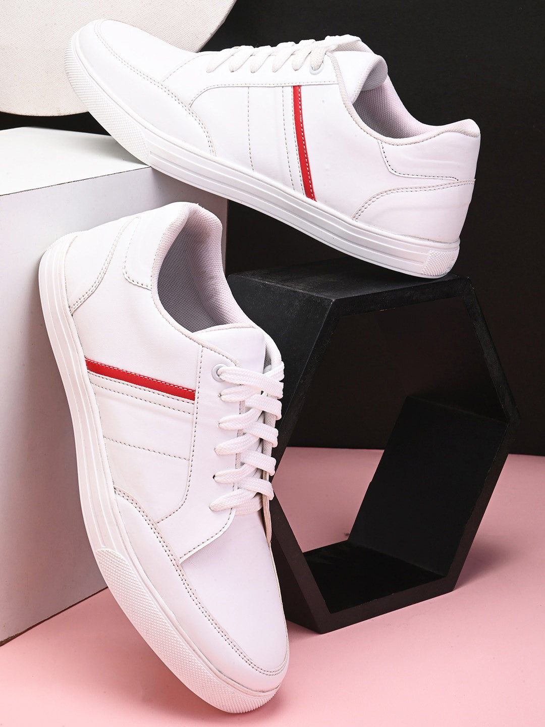 

HERE&NOW Men White And Red Comfort Insole Sneakers
