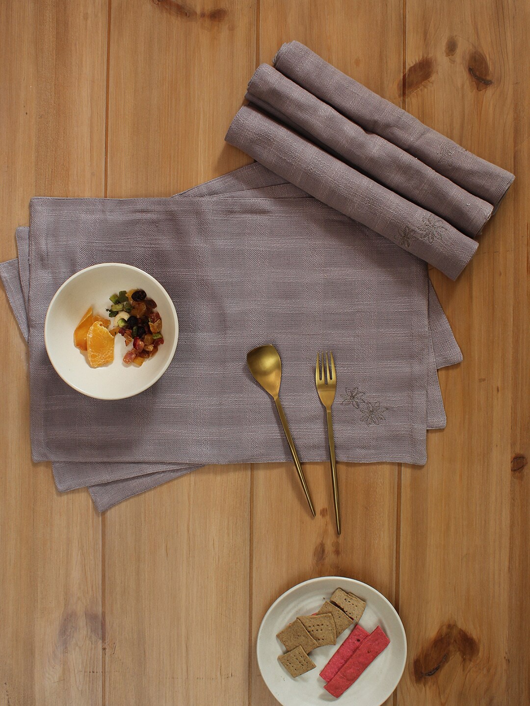 

House This 6-Pieces Grey Striped Table Placemats