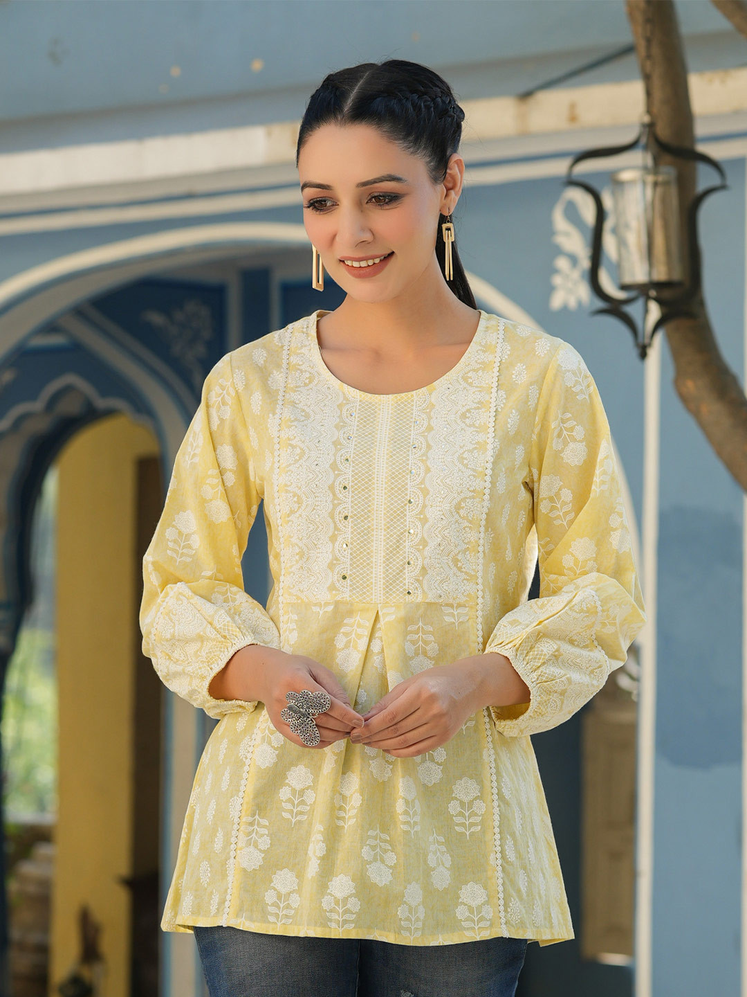 

Juniper Yellow & White Floral Printed Cotton Puff Sleeves Ethnic Tunic