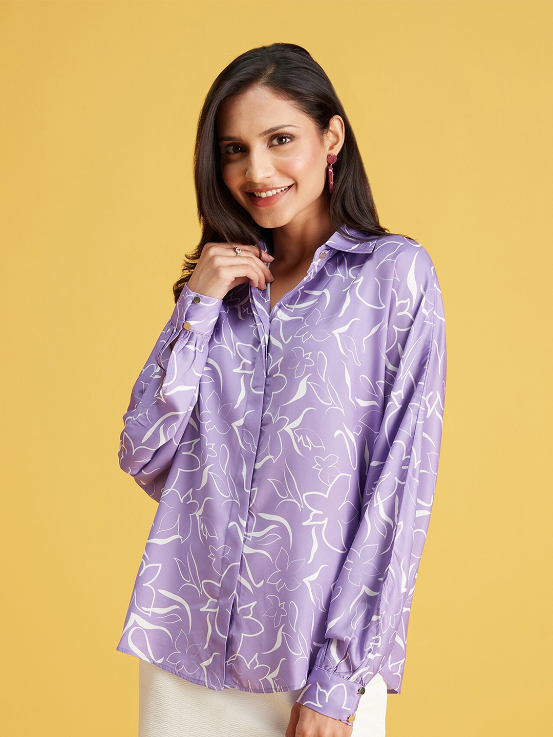 

20Dresses Lavender Floral Printed Satin Casual Shirt