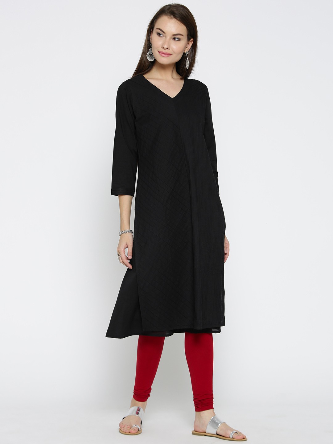 

Fabindia Women Black Solid Straight Kurta