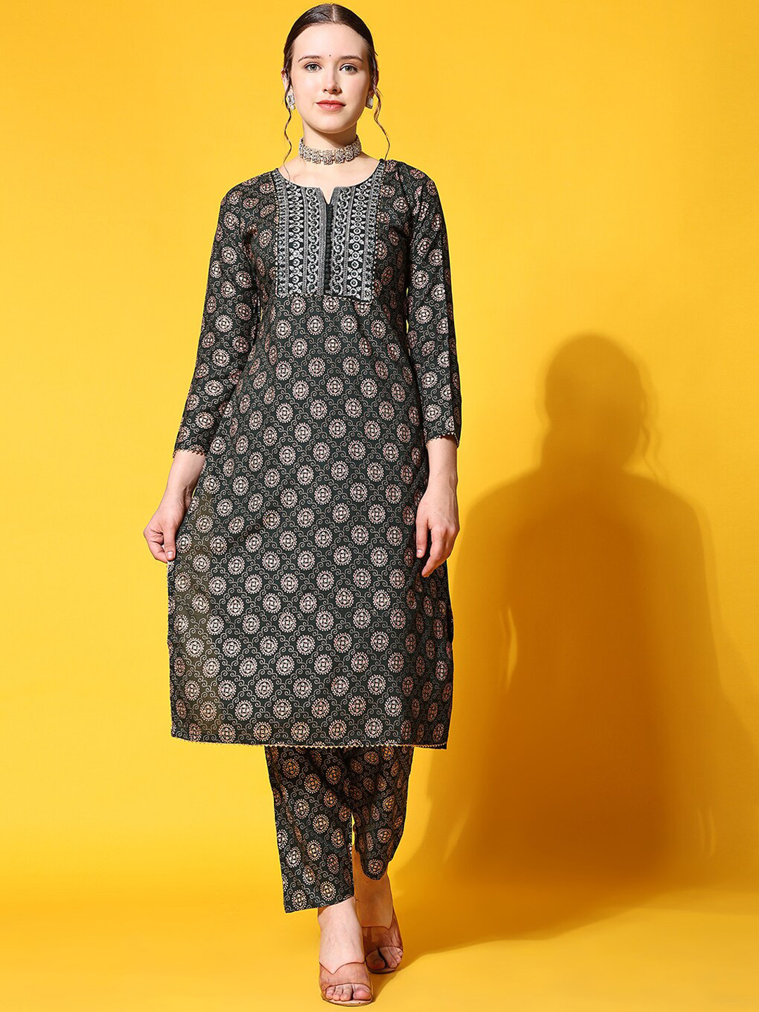 

Ziva Fashion Ethnic Motifs Printed Kurta With Trousers & Dupatta, Green