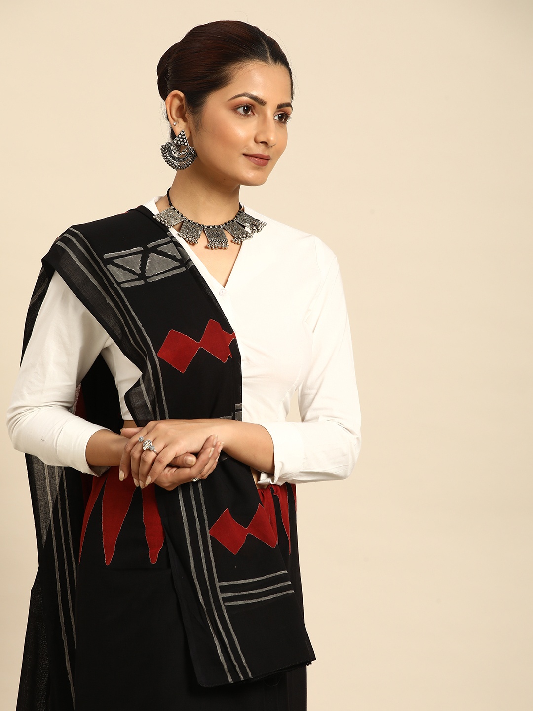 

Taavi Black & Red Pure Cotton Block Print Saree