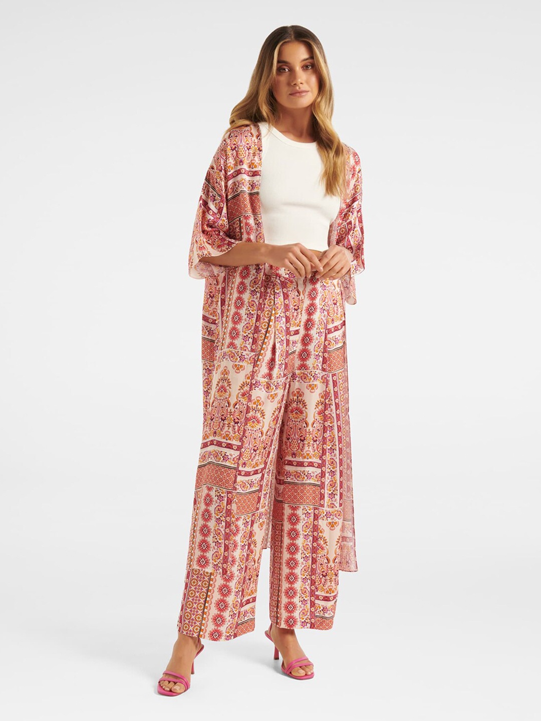 

Forever New Floral Printed Co-Ords With Shrug, Beige