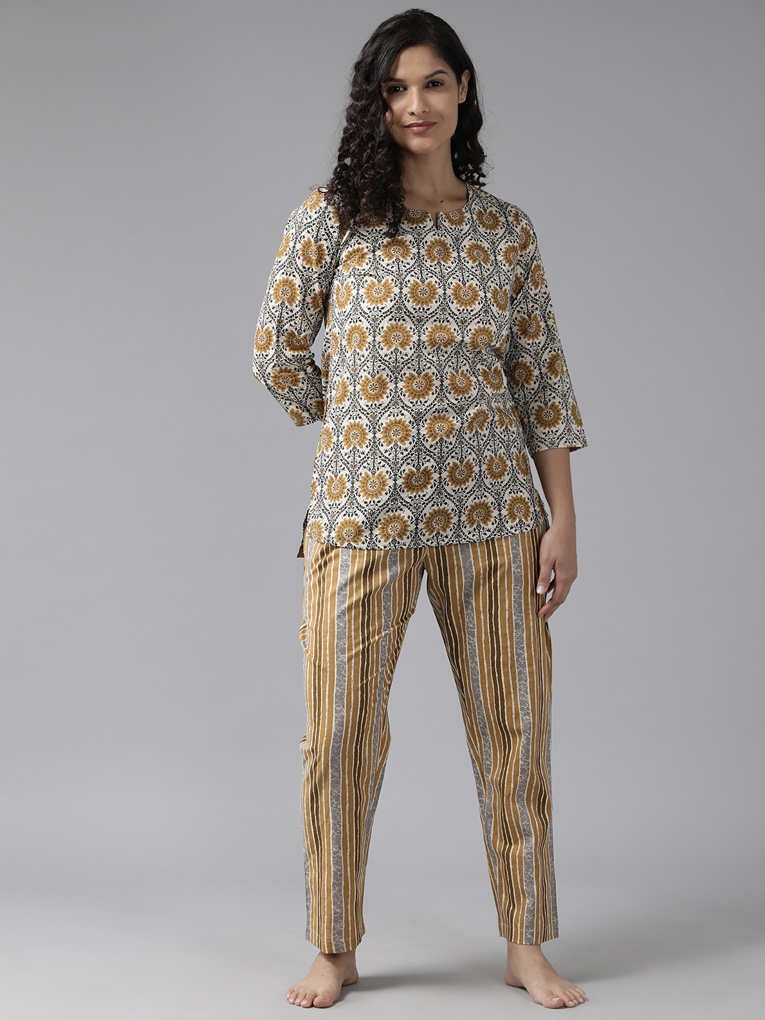 

Prakrti Boota Printed Cotton Night suit, Multi