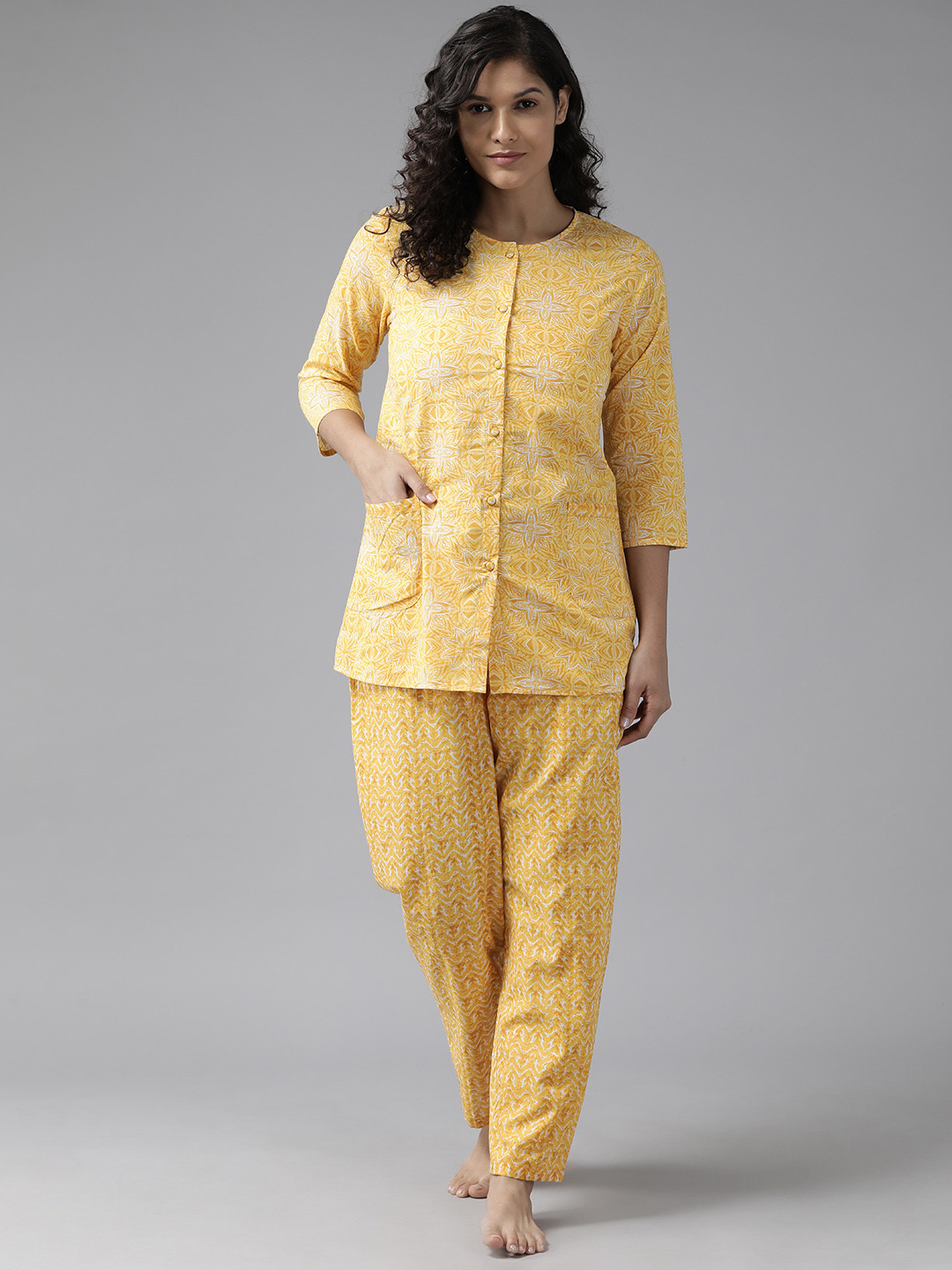 

Prakrti Women Printed Pure Cotton Night suit, Yellow