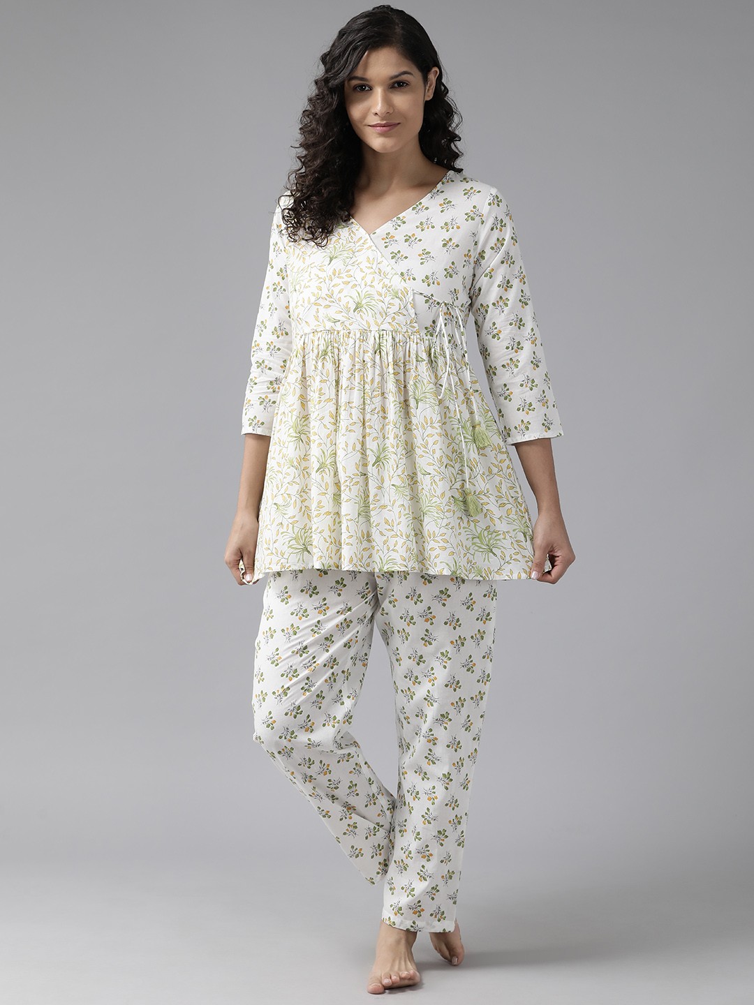 

Prakrti Women Printed Pure Cotton Night suit, Off white