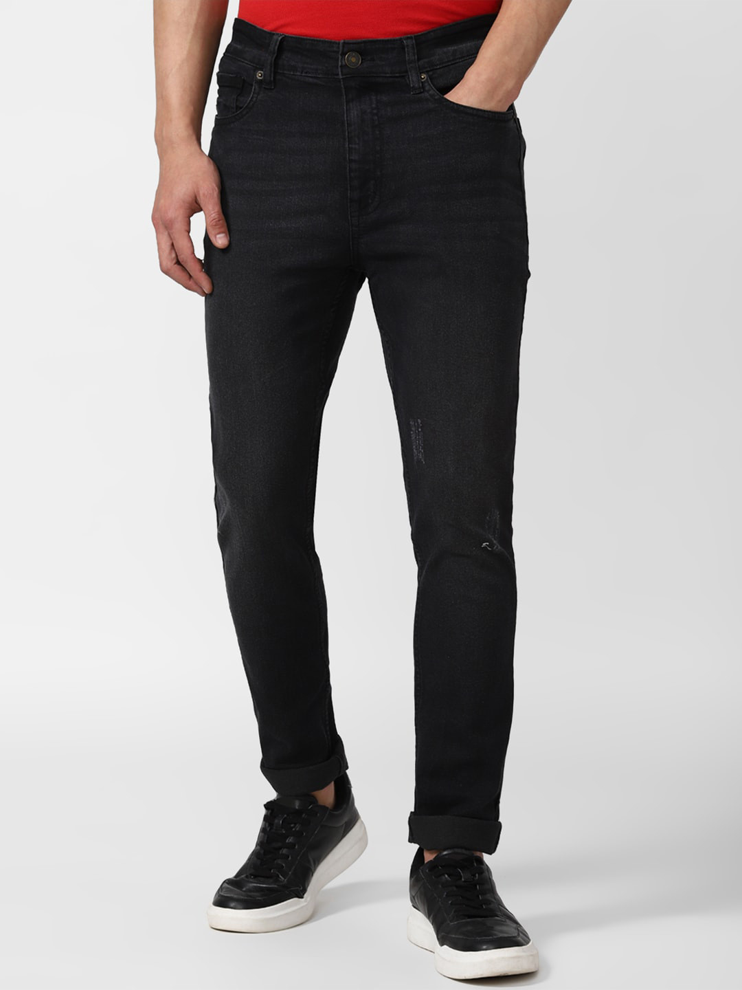 

FOREVER 21 Men Mid-Rise Slim Fit Regular Length Low Distress Jeans, Black