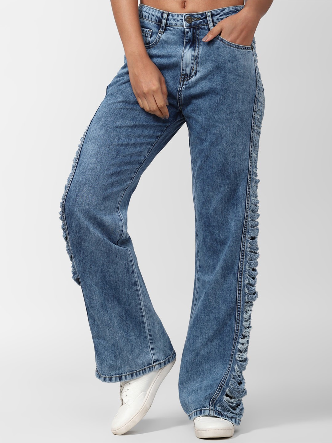 

FOREVER 21 Women Mid-Rise Straight Fit Ankle Length Light Fade Jeans, Blue