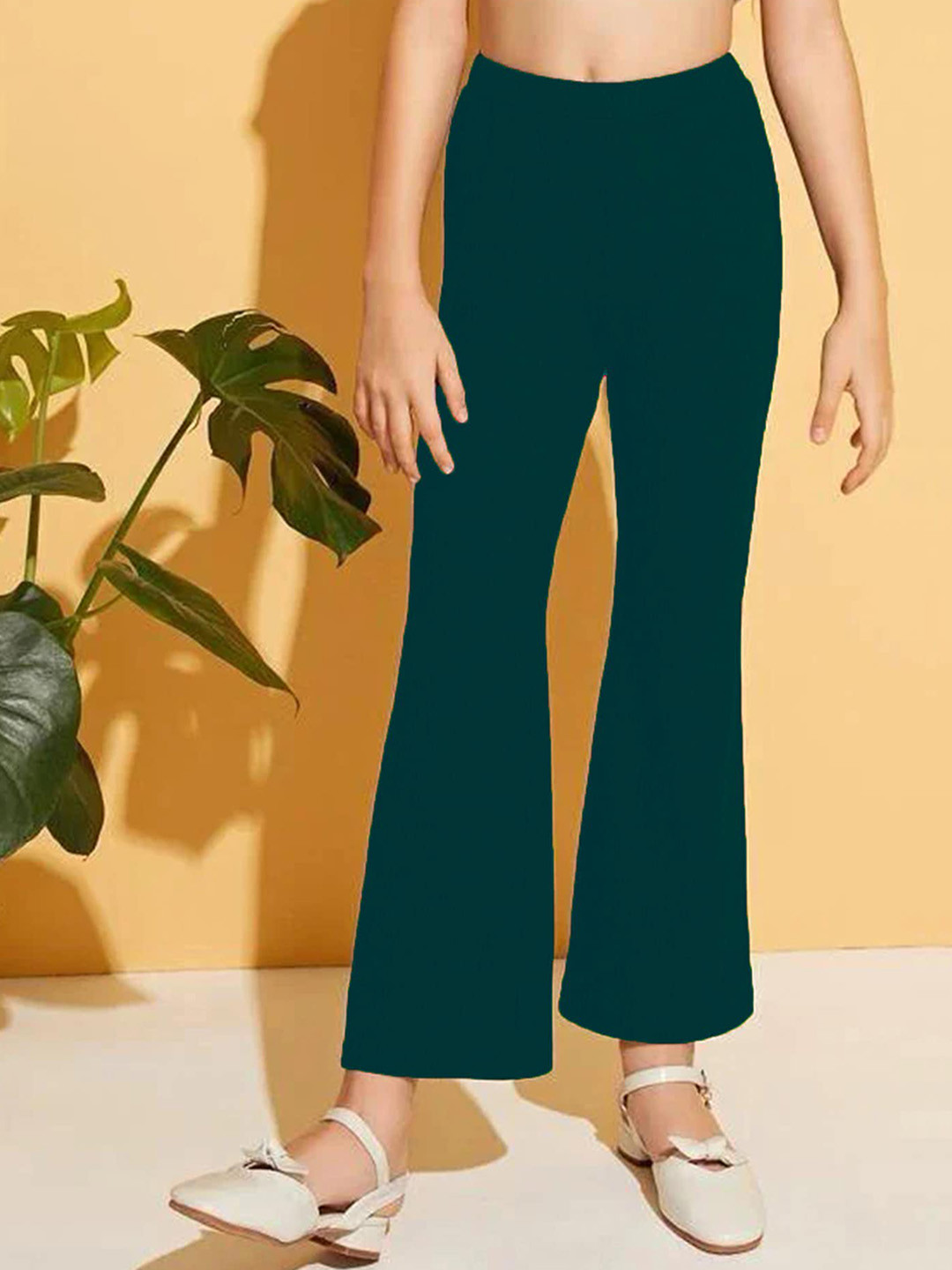 

ADDYVERO Girls Relaxed Fit High-Rise Bootcut Trousers, Green