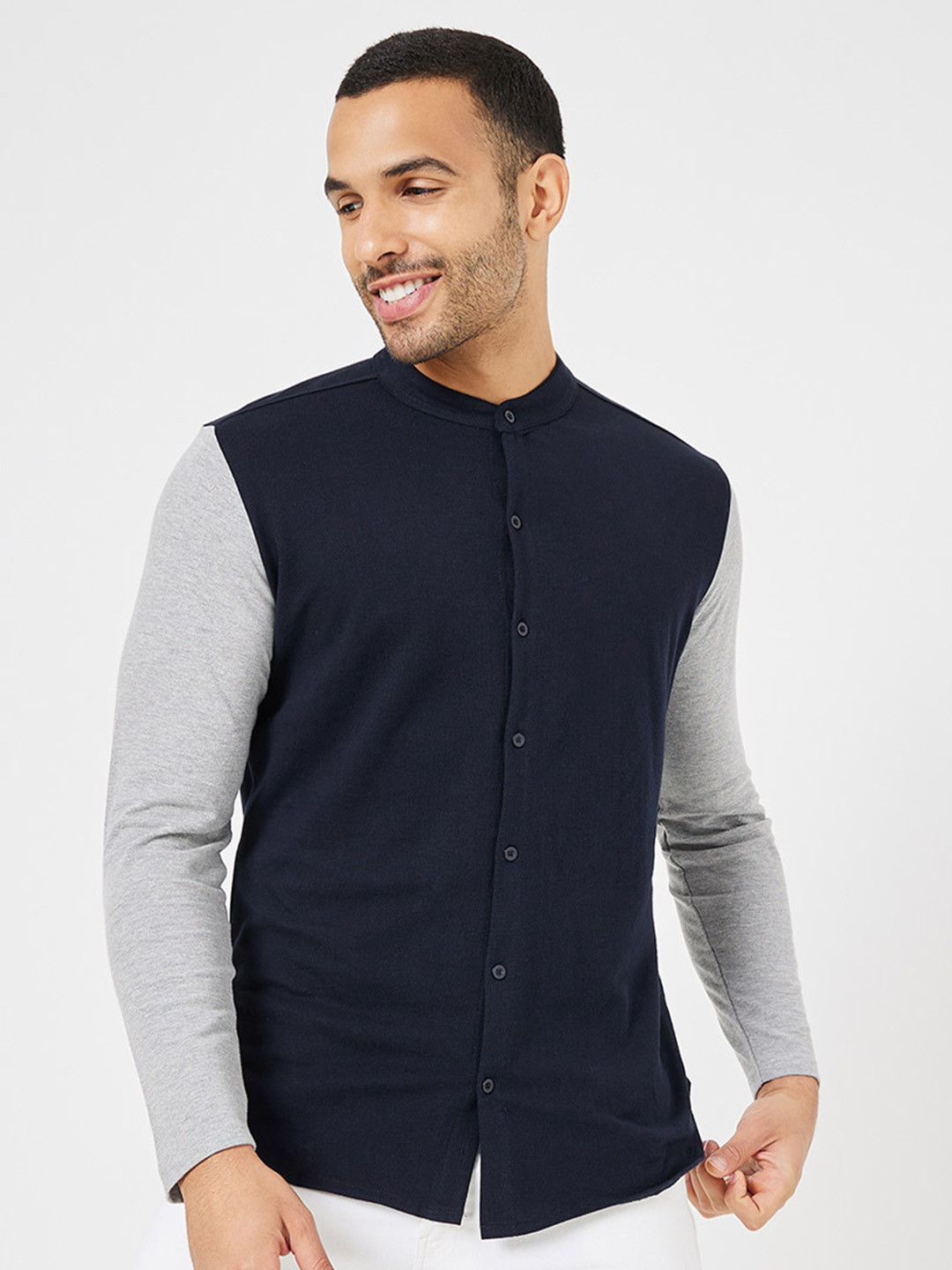 

Styli Pure Cotton Knit Contrast Sleeves Shirt, Navy blue