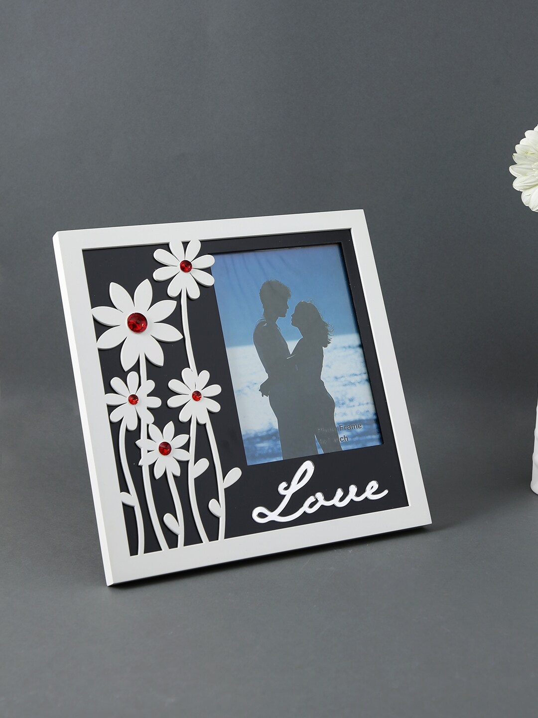 

TAYHAA Black & White Acrylic Elegant and Chic Couple Photo Frame