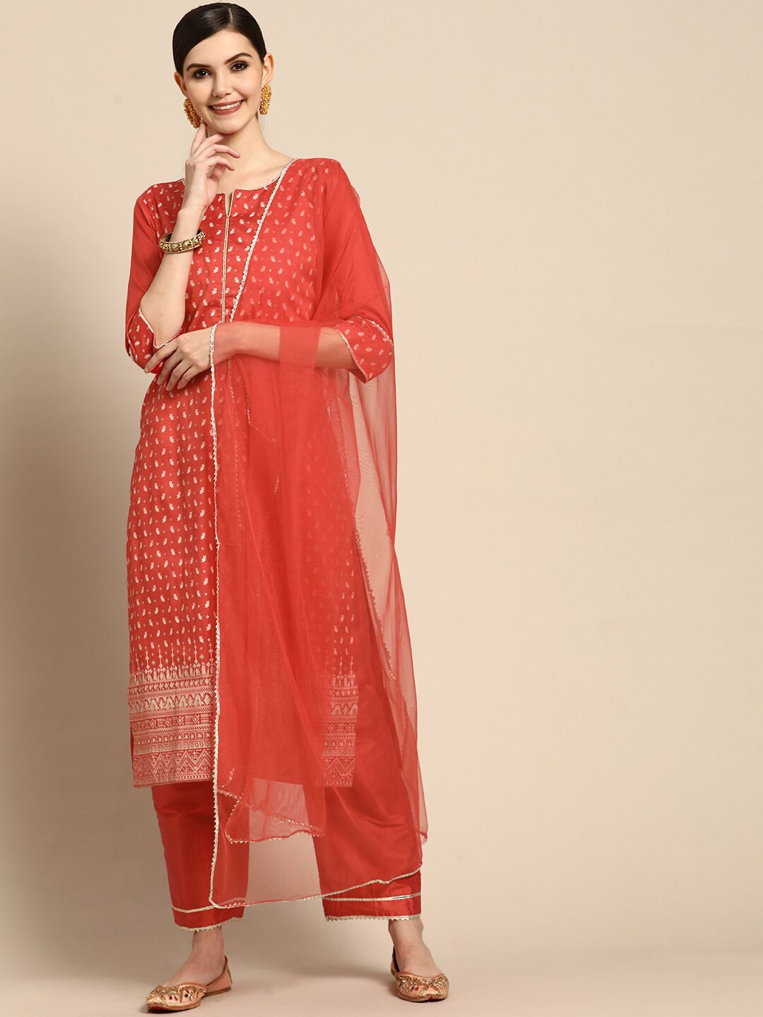 

Gerua By Libas Floral Printed Regular Kurta with Trousers With Dupatta, Red