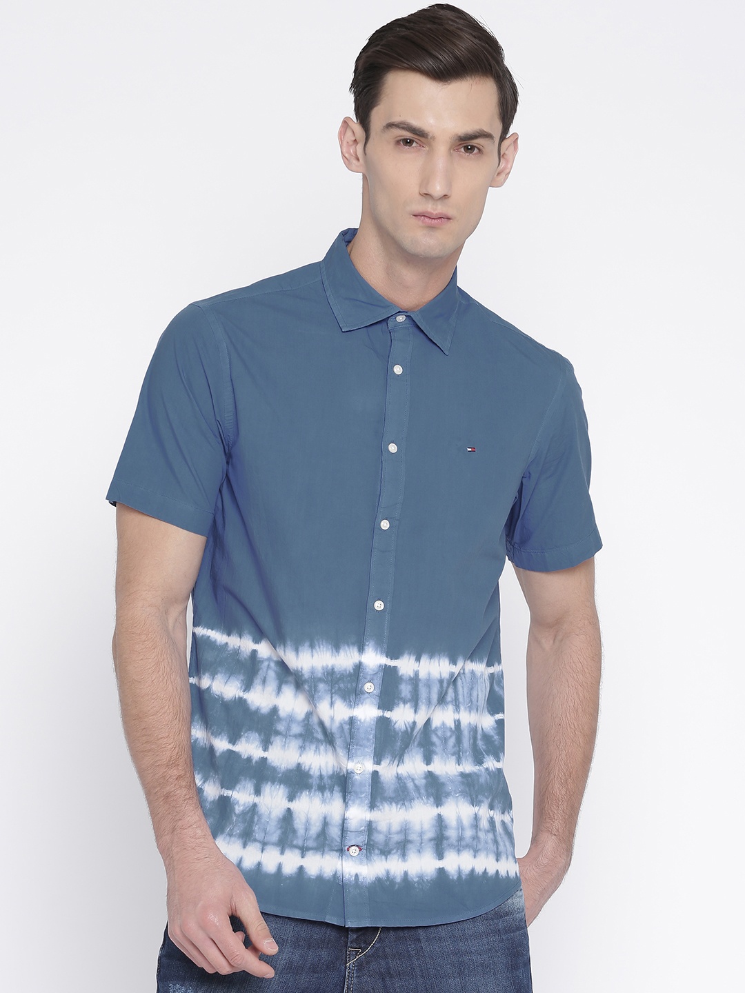 

Tommy Hilfiger Men Blue & White New York Slim Fit Printed Casual Shirt