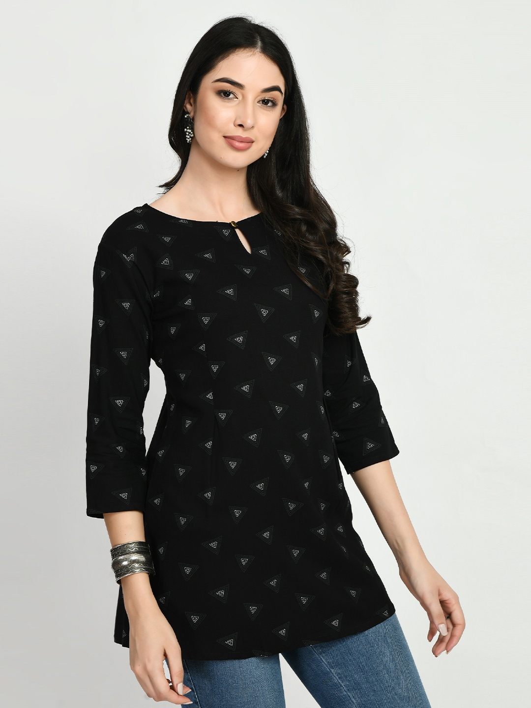 

Shiv Textiles Keyhole Neck printed Kurti, Black