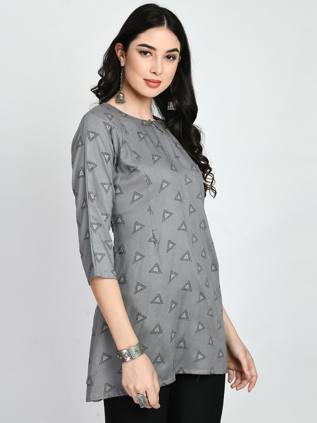 

Shiv Textiles Geometric Printed Kurti, Grey