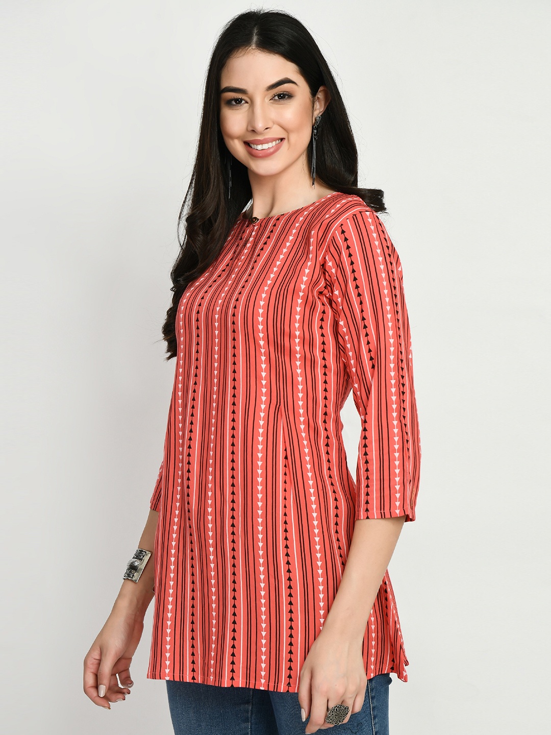 

Shiv Textiles Striped Keyhole Neck Kurti, Orange