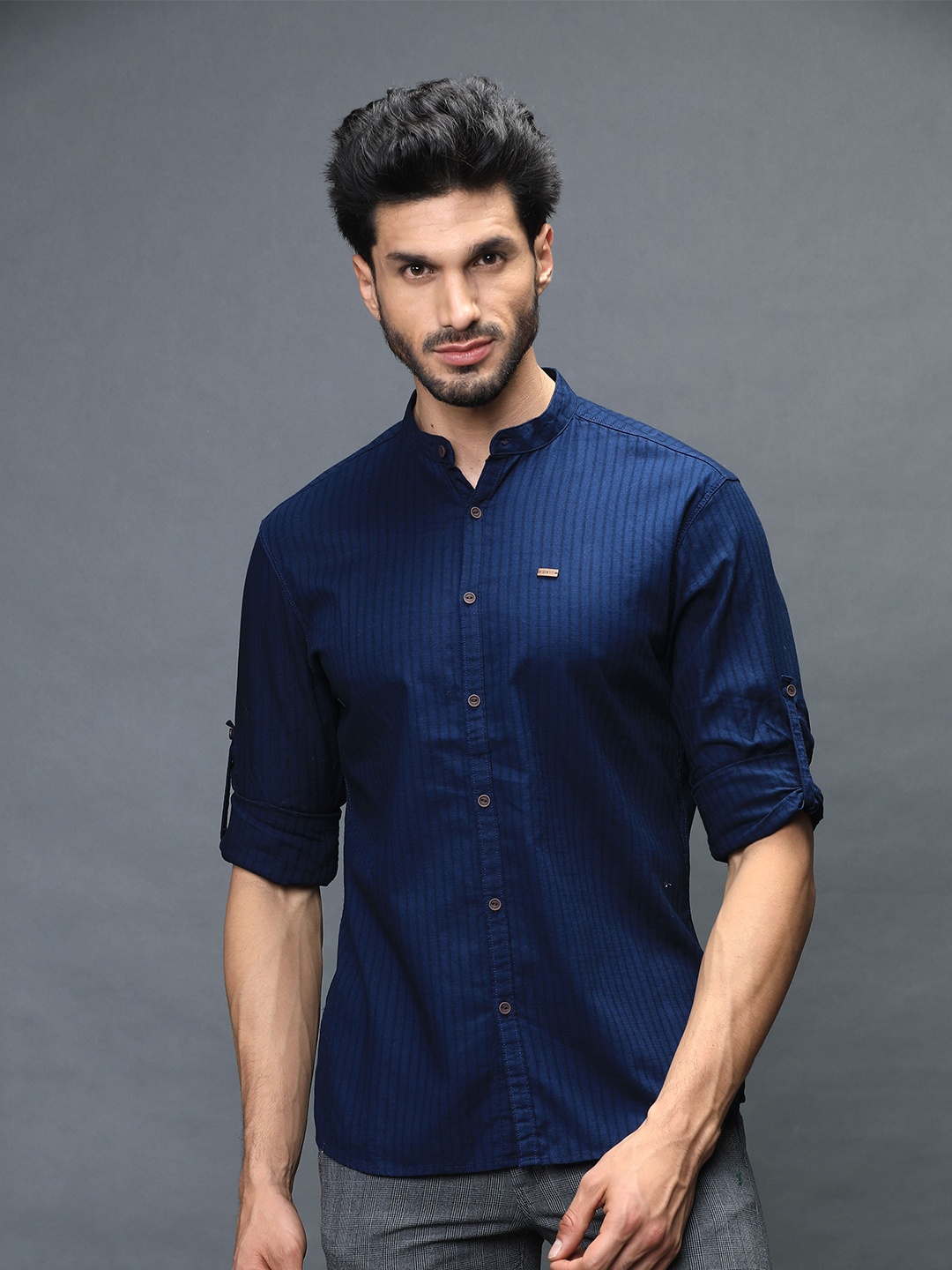 

IDENTITI Classic Slim Fit Pure Cotton Casual Shirt, Navy blue