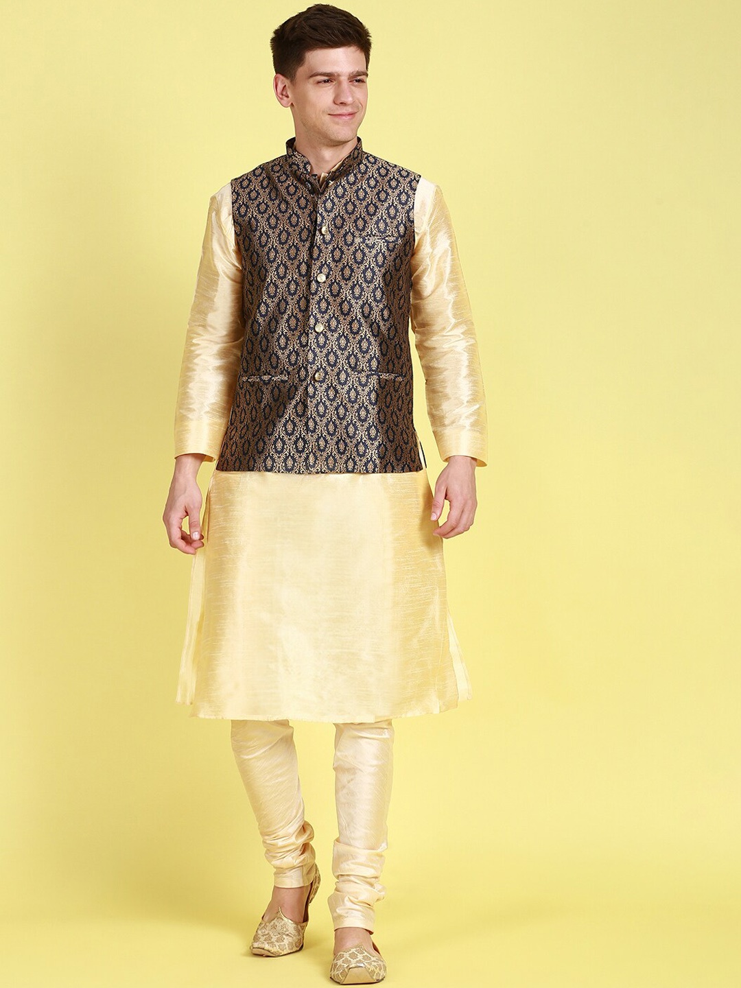 

Sanwara Mandarin Collar Straight Kurta with Churidar & Nehru Jacket, Gold