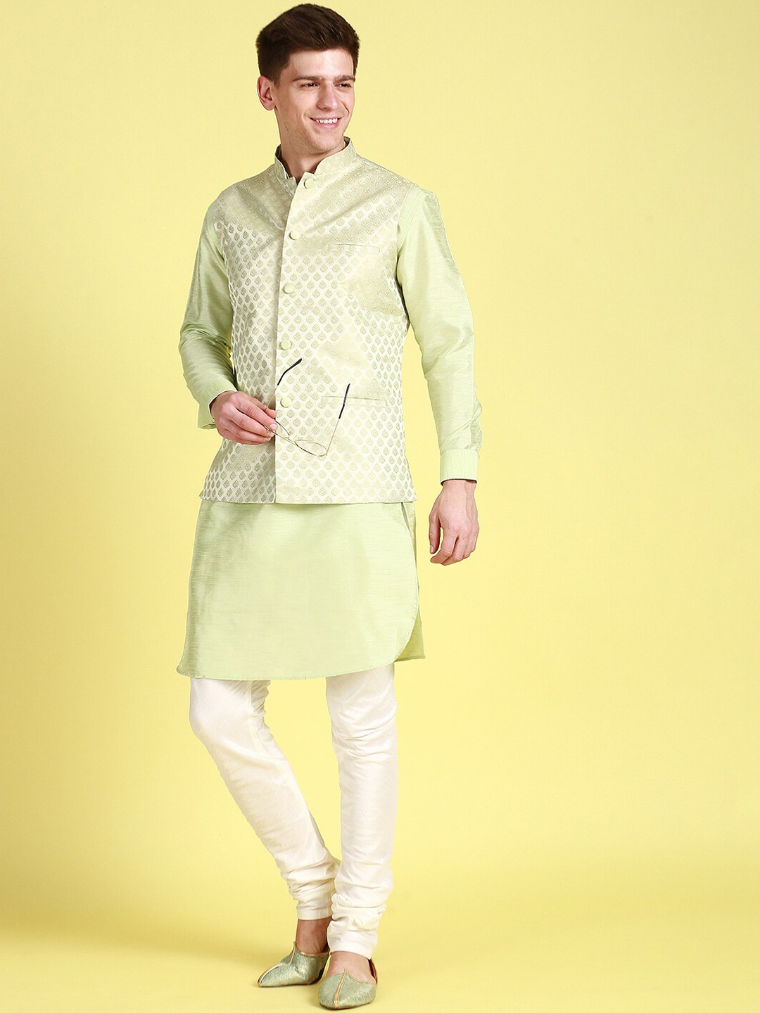 

Sanwara Mandarin Collar Straight Kurta with Churidar & Nehru Jacket, Green