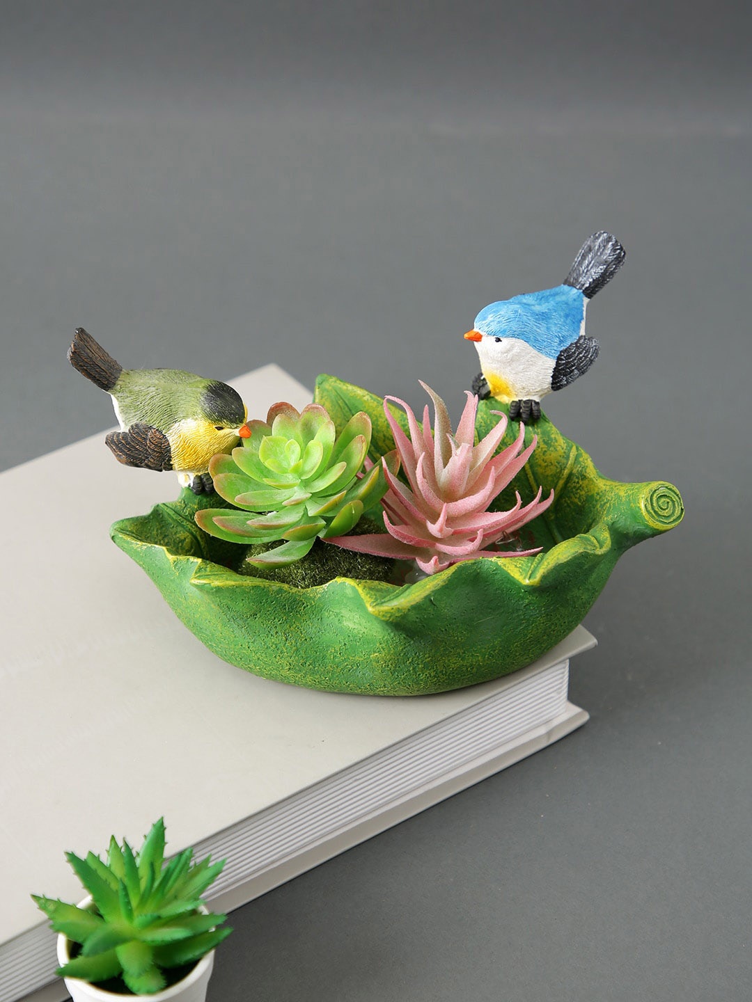 

TAYHAA Green Boat Style Planter With Bird Motif
