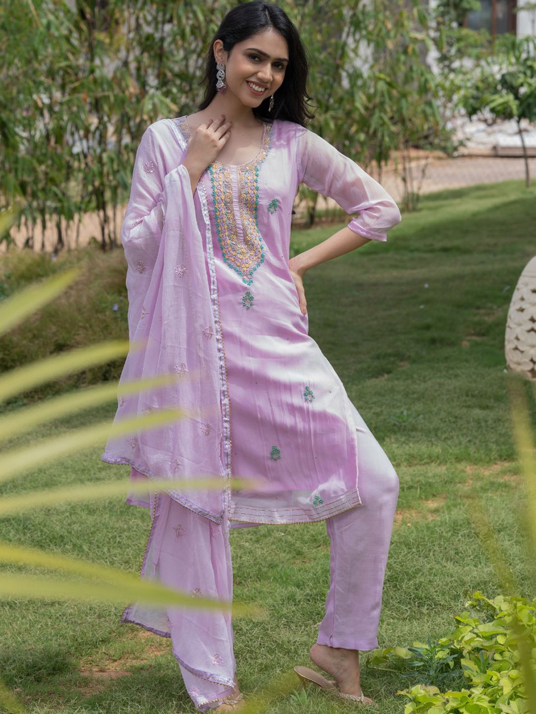 

HOUSE OF JAMOTI Ethnic Motifs Embroidered Pure Silk Kurta with Trousers & Dupatta, Lavender