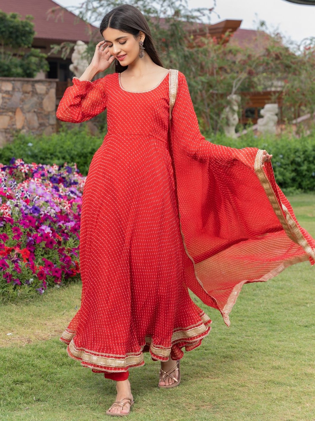 

HOUSE OF JAMOTI Geometric Printed Gotta Patti Anarkali Kurta With Trousers & Dupatta, Red