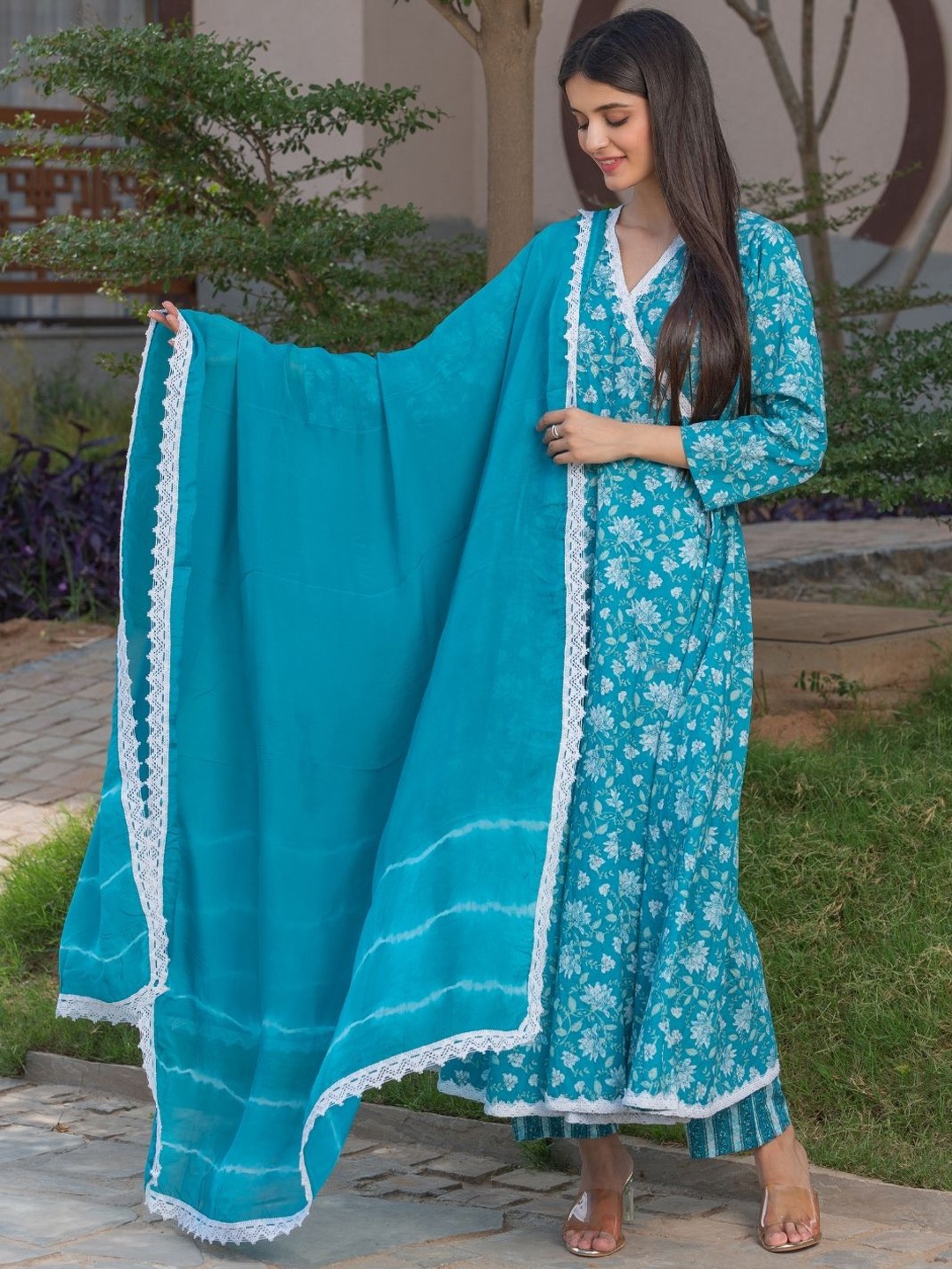 

HOUSE OF JAMOTI Floral Printed Angrakha Pure Cotton Kurta with Trousers & Dupatta, Turquoise blue